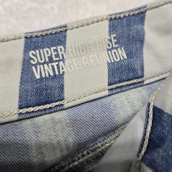 Rewash Super High Rise Vintage Reunion Striped Denim Shorts, Size 11/30, EUC! - Picture 9 of 10